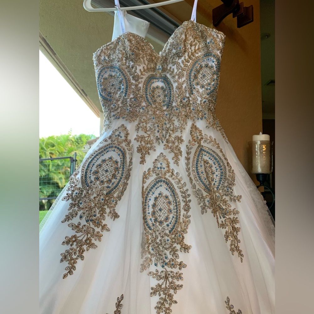 Festive dress for prom, quince’s, etc.!